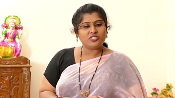 Ippadi Oru Kolutha Aunty A Yaru Vandamnu Soluvaga free video