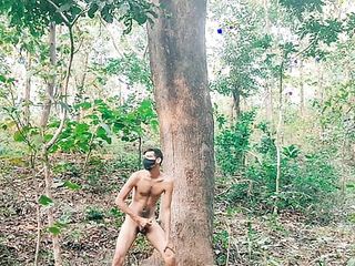 Forest Sex Nude Men Dancing With Long Dick Cumshot free video